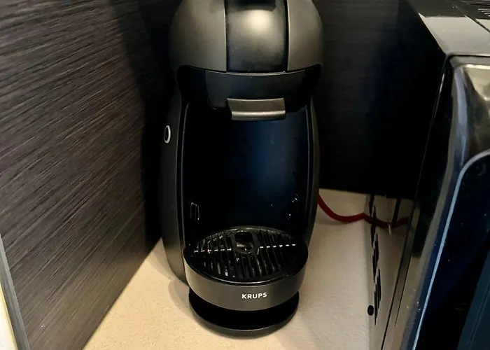 Appartement 2 Pièces équipé à 100 M De La Avec Place De Parking