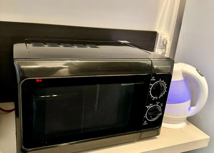 2 Pièces équipé à 100 M De La Avec Place De Parking Appartement