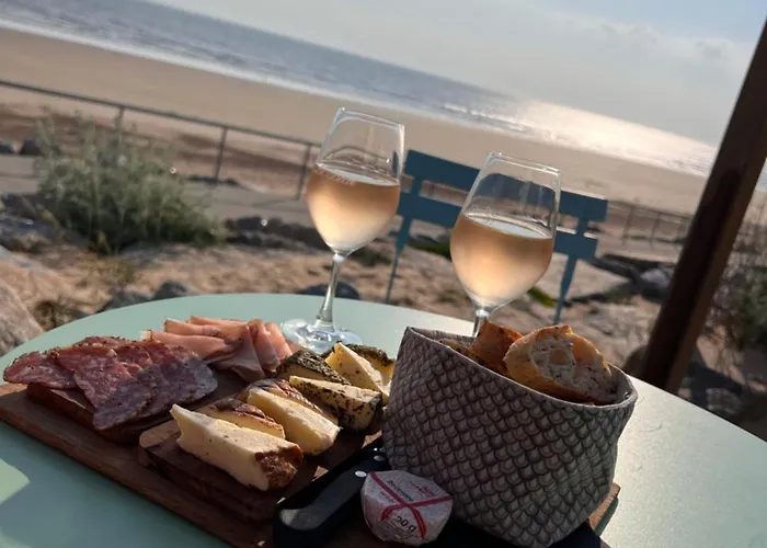 2 Pièces équipé à 100 M De La Avec Place De Parking Appartement *